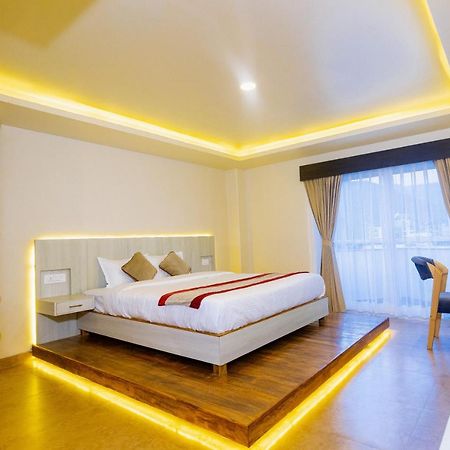 Appartamento Poms Penthouse Pokhara Esterno foto