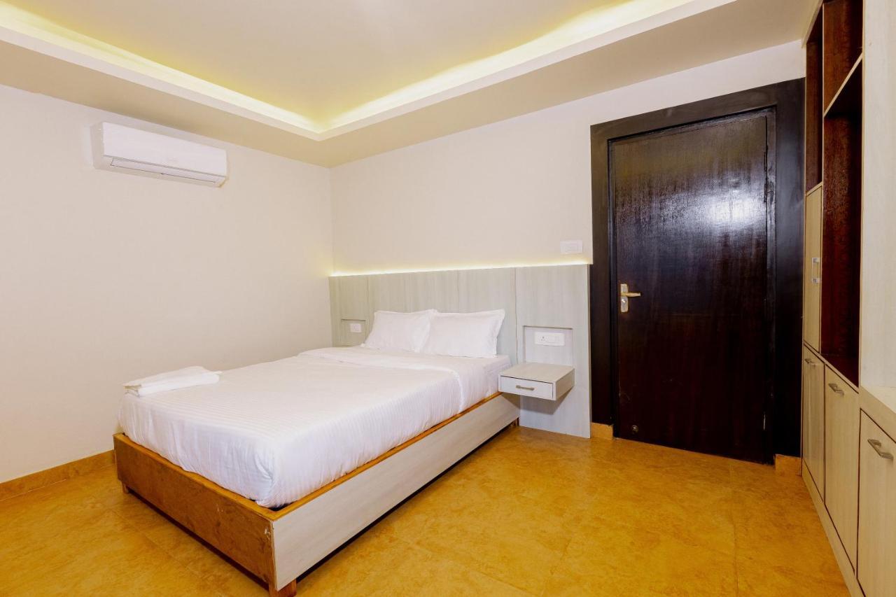 Appartamento Poms Penthouse Pokhara Esterno foto