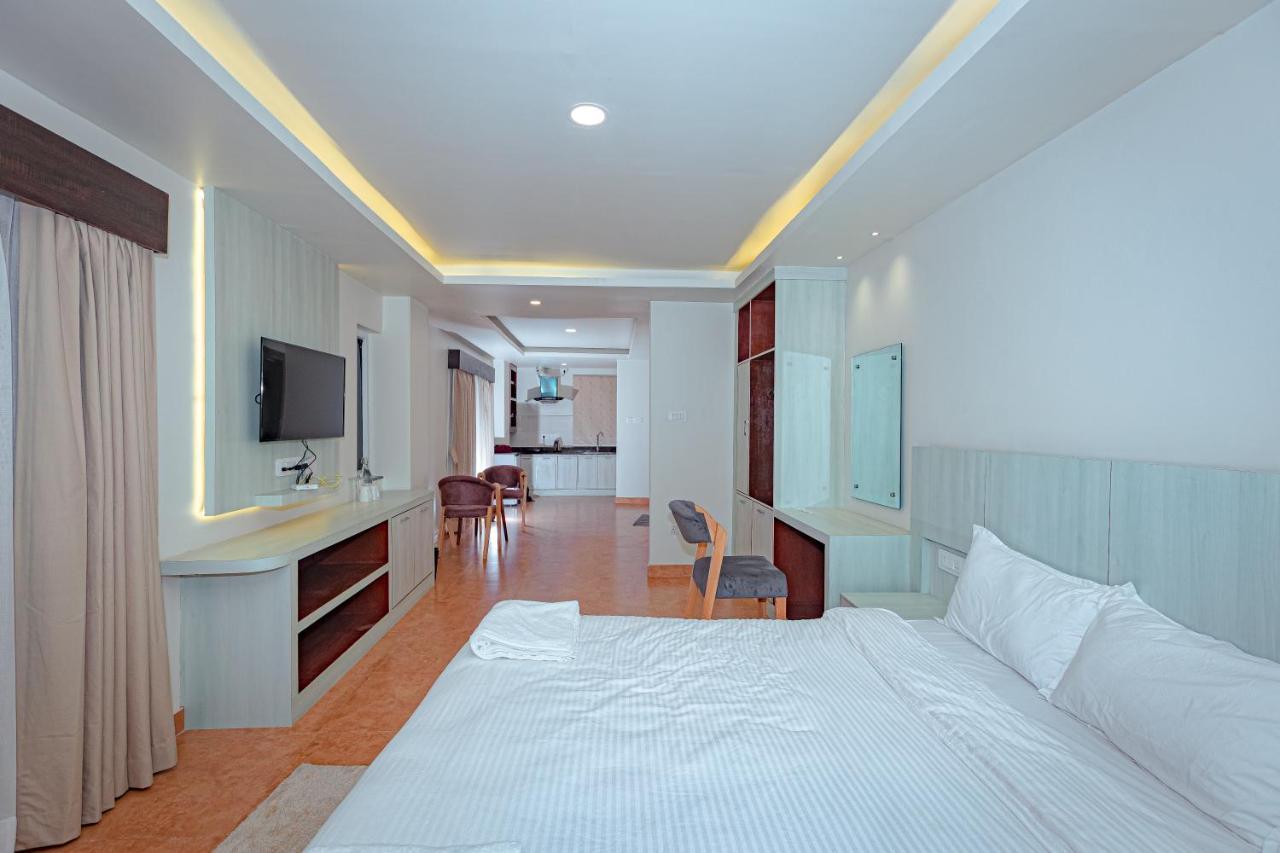Appartamento Poms Penthouse Pokhara Esterno foto