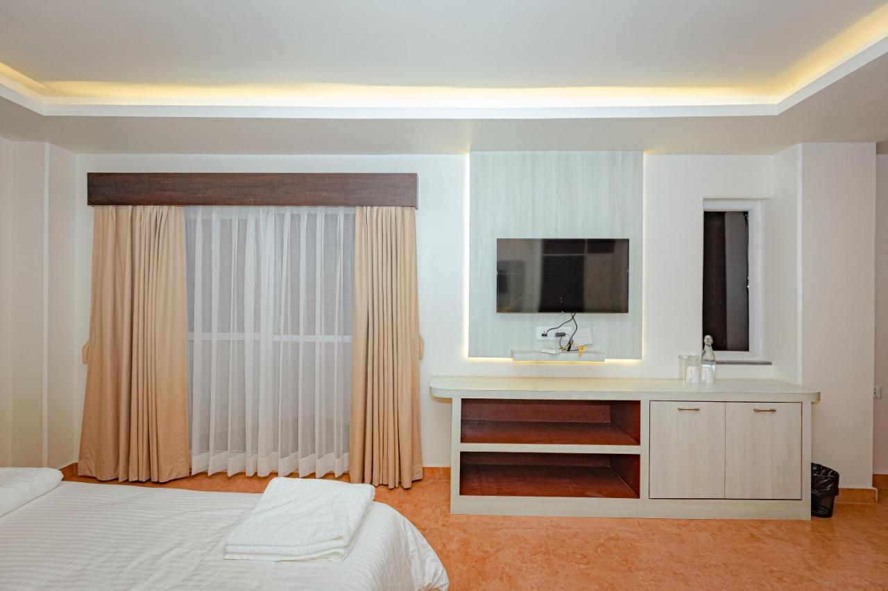 Appartamento Poms Penthouse Pokhara Esterno foto