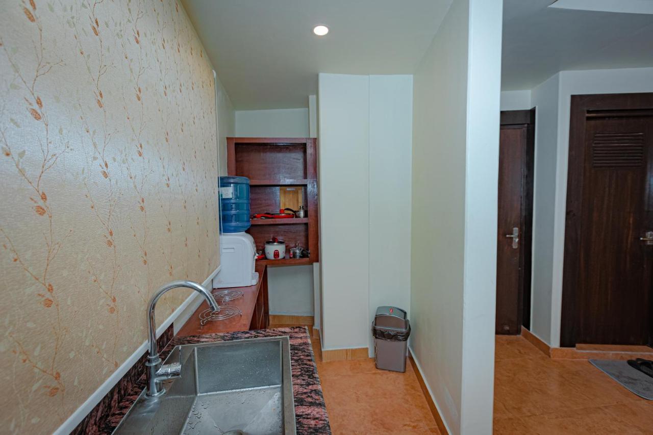 Appartamento Poms Penthouse Pokhara Esterno foto
